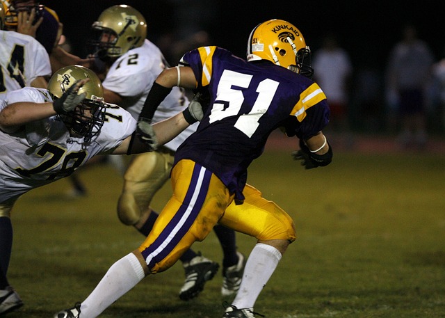 詹姆斯面对 詹姆斯面对